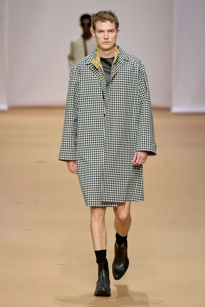 Look 38